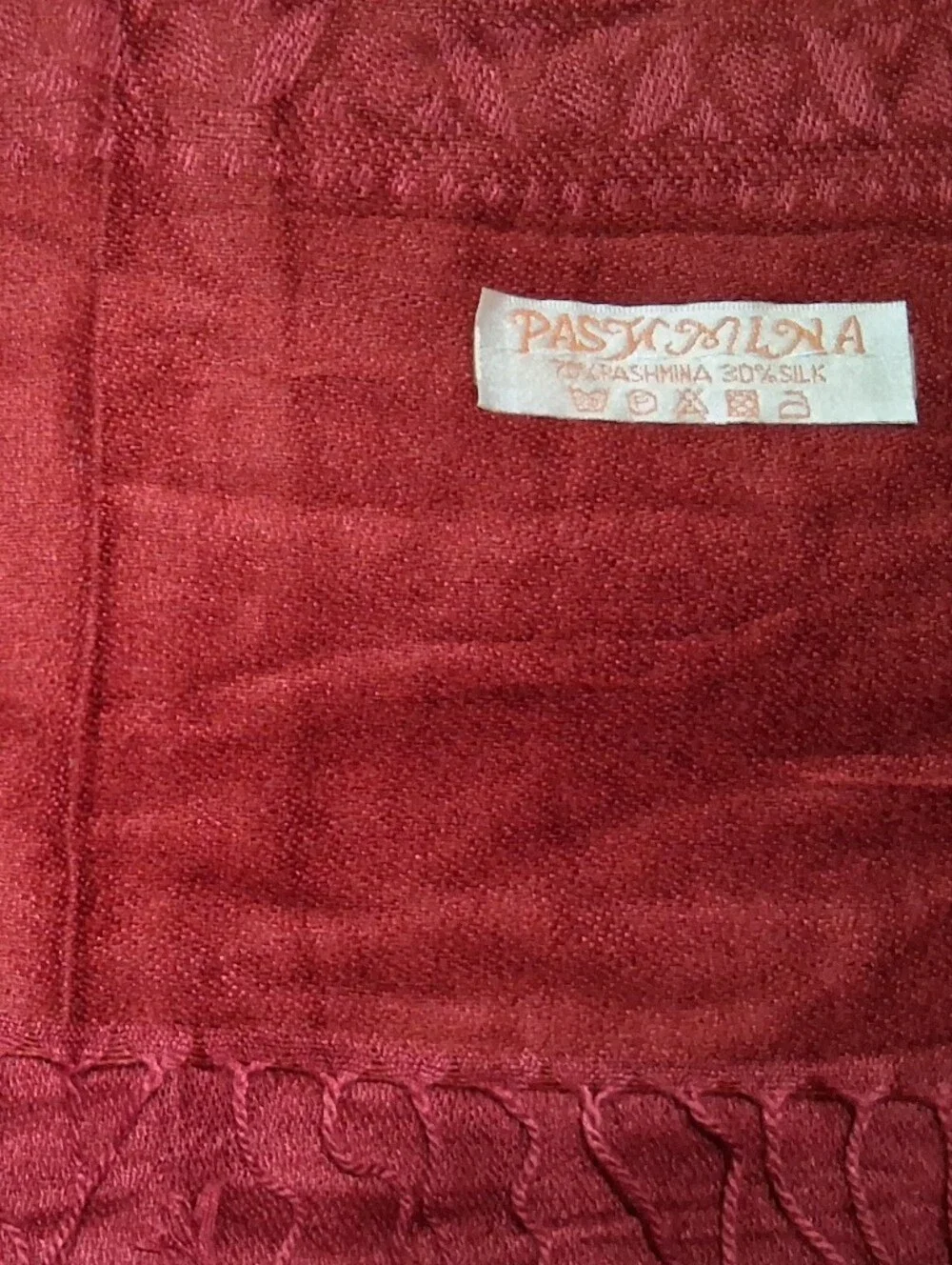 luxurious Pashmina-silk blend scarf or shawl, crafted from 70% Pashmina 30% Silk